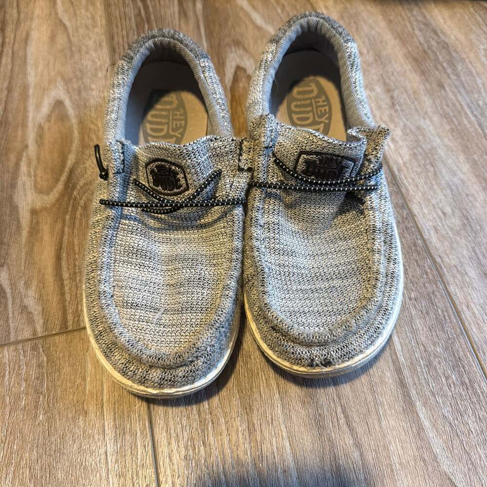 Hey Dude Shoes Boys Sz 6 Gray Slip On